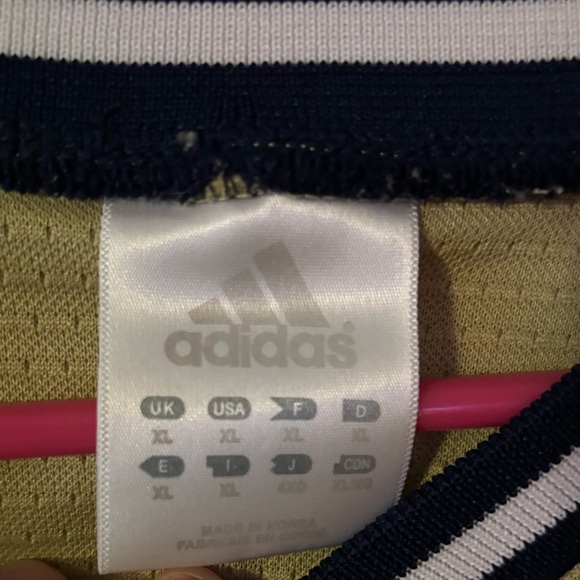 Notre Dame number 9 hockey jersey 
Xlg mens - Picture 5 of 9